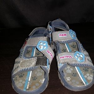Boys 8 sandals